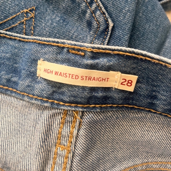 Levi's, High-Waisted Straight Leg Jeans - Picture 8 of 11